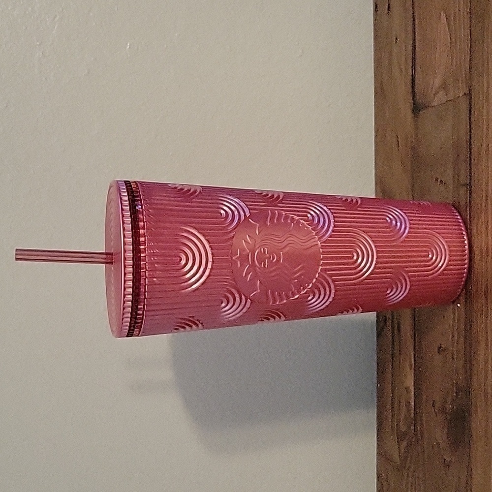 NWT Pink Starbucks 2022 Mermaid Shimmer Shell Scales Textured 24 Oz. Tumbler